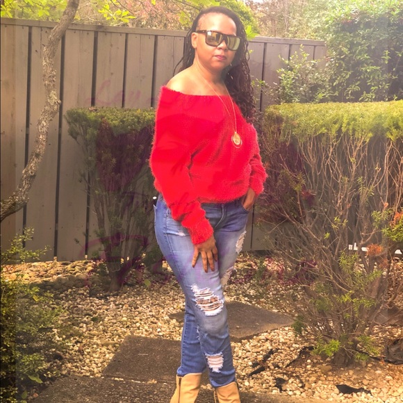 Fuzzy Crop Sweater- RED - Picture 6 of 8